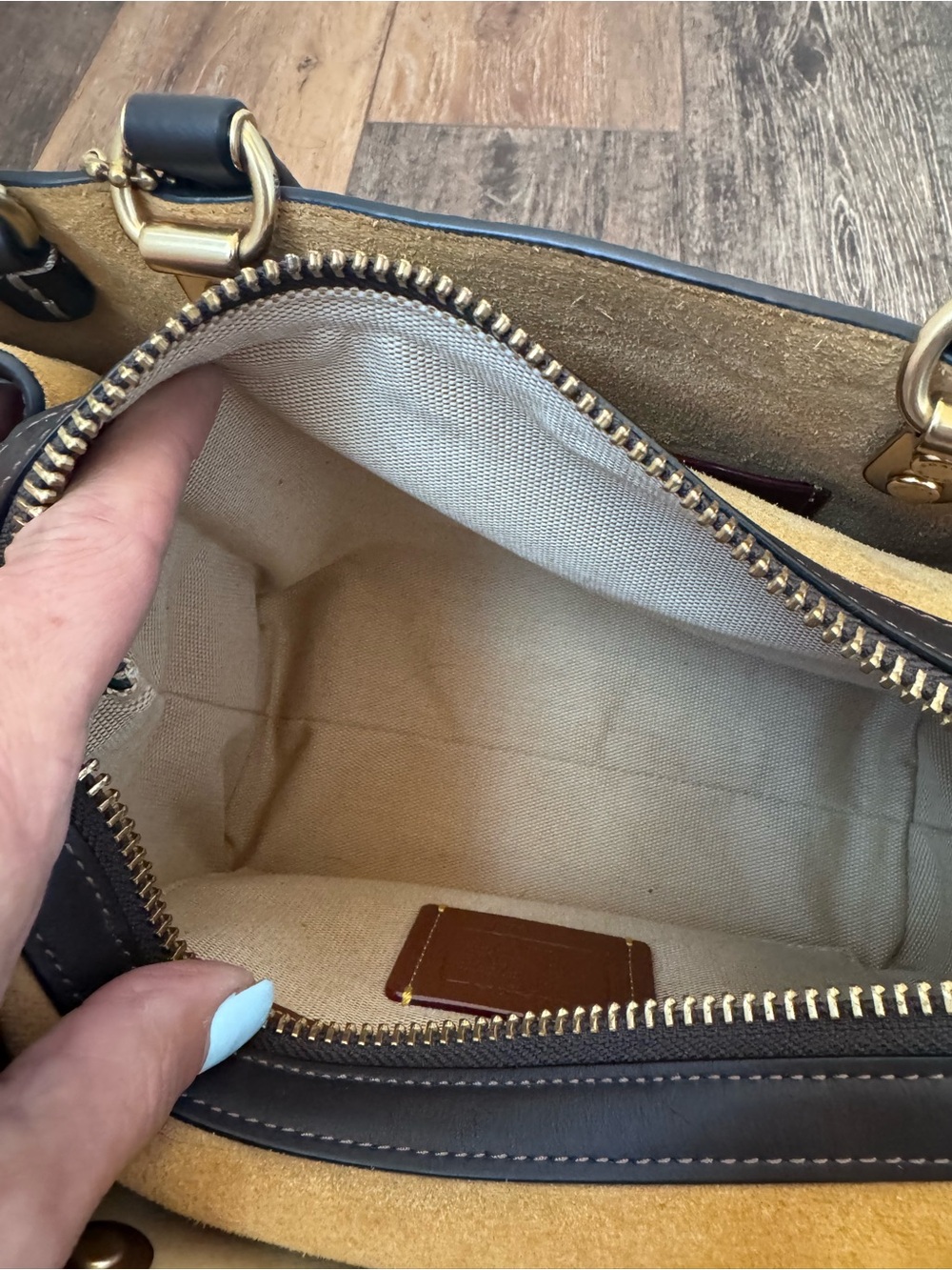 NEW COACH Rogue 25 in Army Green in Regenerative Leather C1764 - pending sale - Picture 14 of 14